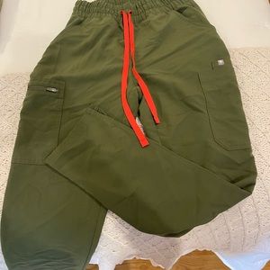 Dark Olive Yola Highwaisted Scrub Pants